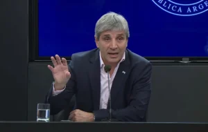 Luis Caputo destacó el respaldo de Estados Unidos y la fuerte acumulación de reservas