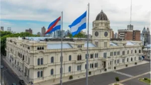 Deuda, previsión social, transporte y transparencia: los ejes críticos de la gestión económica en Entre Ríos