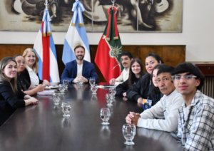 La municipalidad y ECU acordaron generar un espacio de trabajo conjunto para fortalecer los eventos estudiantiles